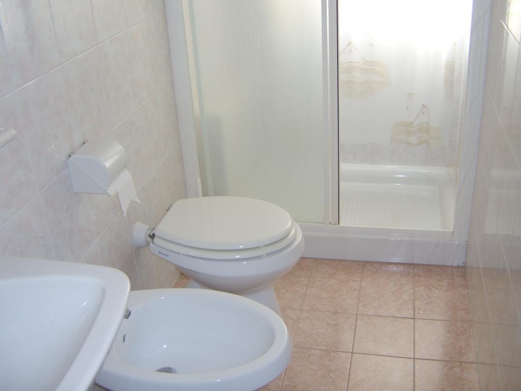 Hotel Nuova Doel Sottomarina Oda fotoğraf